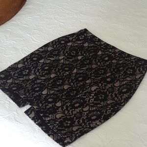 Express Black & Cream Lace Skirt Sz 4